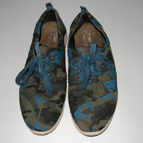 Toms Shoes - Camo Toms GUC 11